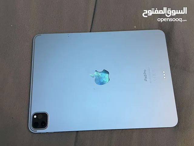 Apple iPad pro 4 128 GB in Jeddah