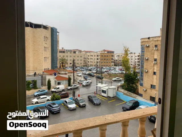 مكتب تجاري بشارع المدينه ابمنوره
