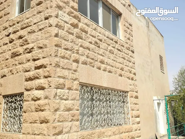 170 m2 More than 6 bedrooms Townhouse for Sale in Irbid Bushra