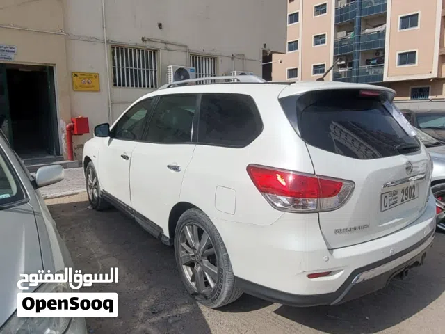 2015 نيسان باثفايندر SV