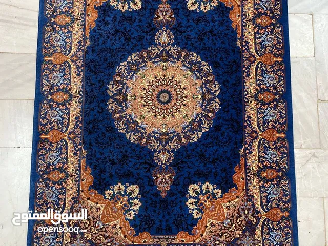 تصنيع السجاد الإيراني المنسوج يدويا (حرير قم) Manufacturer of Hand-woven Iranian Carpets (QOM Silk)