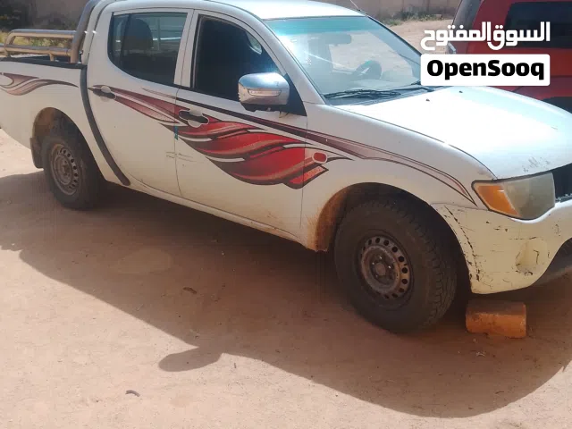 2007 ميتسوبيشي L200 Standard