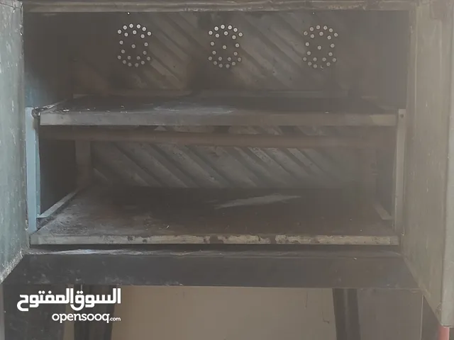 فرن عالغاز مقاس 45×60 بحالة جيدة جداً لون أسود ذات شعلة نارية قوية، صاج الحديد قوي جداً
