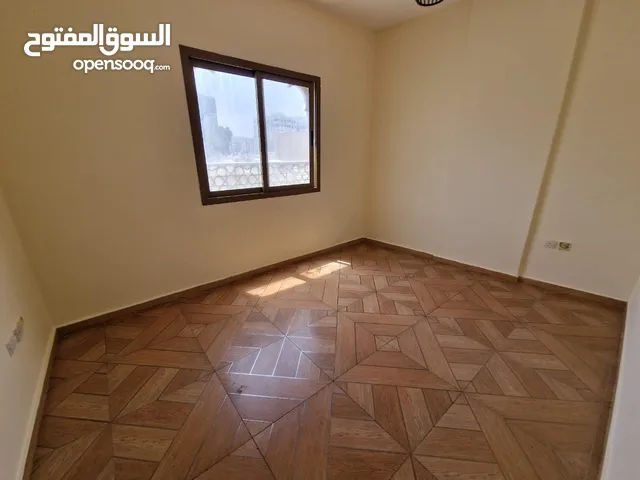 (علاء)متاح للإيجار السنوي – عجمان / النخيل – قريب جدًا من كورنيش عجمان غرفة وصاله 12 دفعه 26 الف