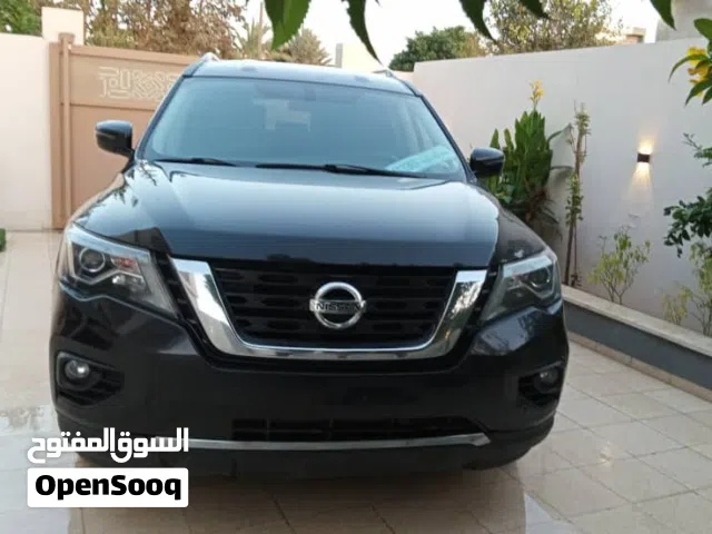 Used Nissan Pathfinder in Tripoli