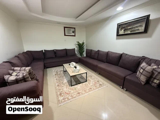 كنب بني استخدام خفيف