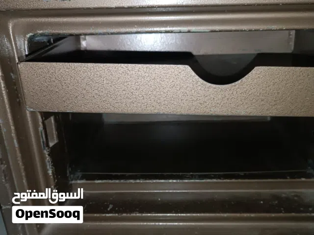 خزنة نقود نوعية كراون مستعملة للبيع