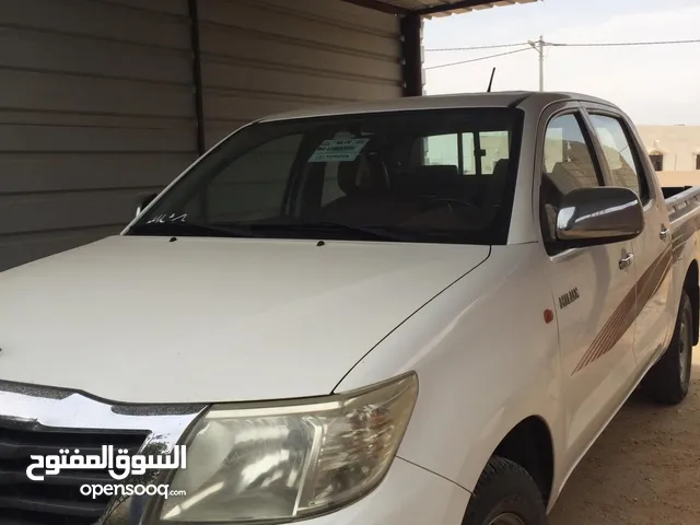 Toyota Hilux 2012 in Mafraq
