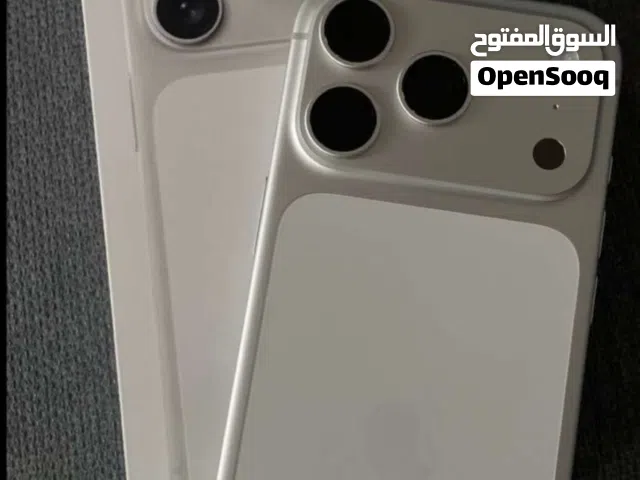 ايفون 17 برو ماكس بسعر جداً مناسب !!! نضافه فول جداً الجهاز جديد اقل من أسبوع كارتونه والكيبل