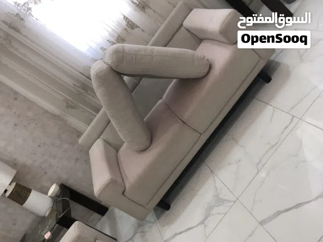شركه الجوهرة للتنظيفات اعلا جوده بافضل سعر لدينا فريق عمل مدرب  ونستخدم احدث اجهزه تنظيف المفروشات