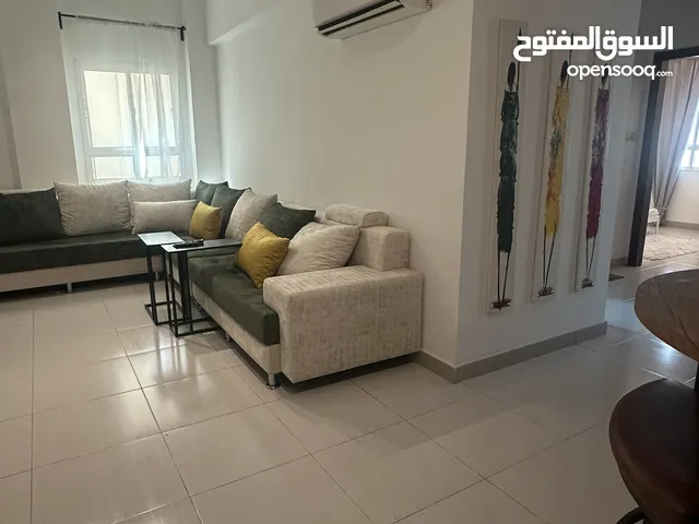 شقة مكونه من غرفتين نوم مفروشه ب الكامل شهري و سنوي  2 BK apartment for rent monthly and yearly