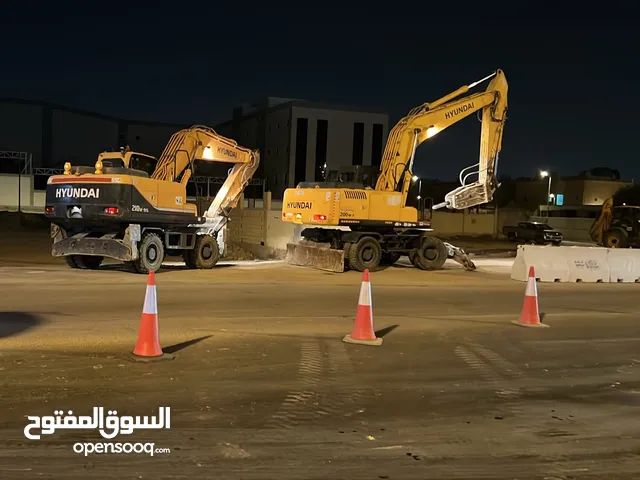 مقاول بناء وحفريات