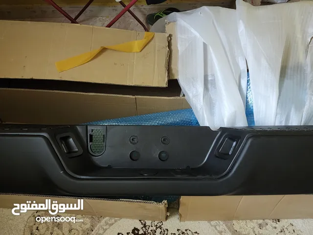 للبيع بنفر خلفي رام 1500 جديد + للبيع بنفر امامي يركب من 2013 الى 2018 جديد