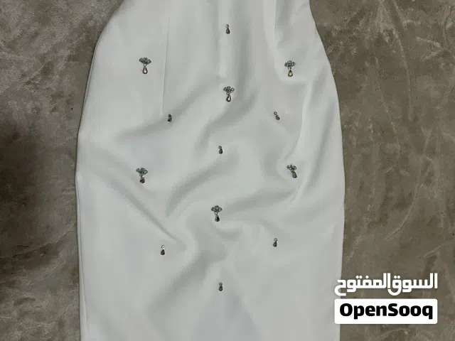 فستان من فيمي9 جديد مااستخدم ولا مره الا قياس فقط  معاه اضافة كرستال احتياطي .