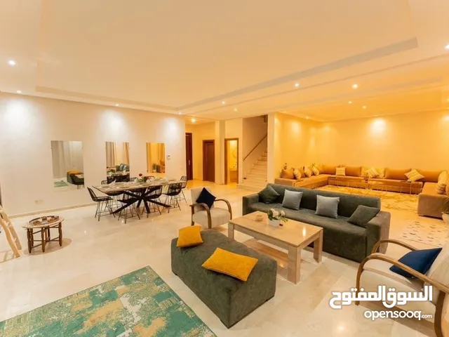 1000 m2 4 Bedrooms Villa for Rent in Marrakesh Annakhil