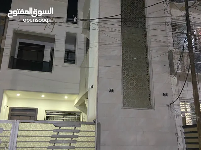 للبيع وحدتين سكنية مساحة 150 م بناء درجة اولى خلف شارع النخل في السيدية لدى شركتنا الاعتماد الهندسي