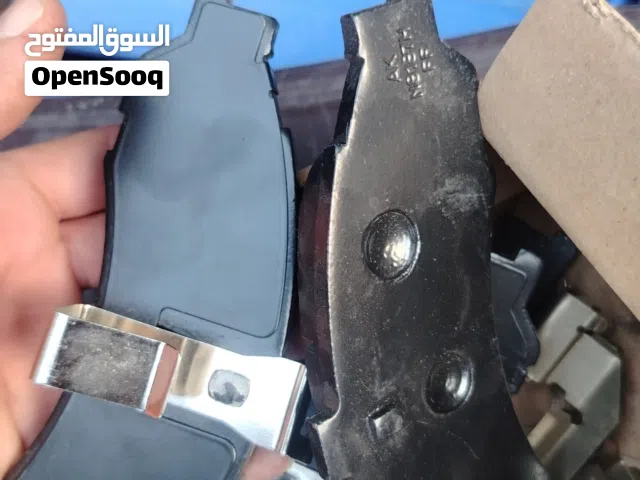 للبيع فحمات أمامية GM Genuine أصلية جديدة 100% مع الكلبسات والكرتونة الأصلية