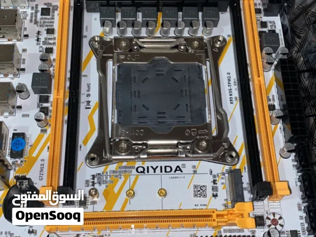 مذر بورد ddr4 جديده كبس شركه 4سلوت رام مع جميع محتوياتها اسم الوحه QIYIDA X99 K9S