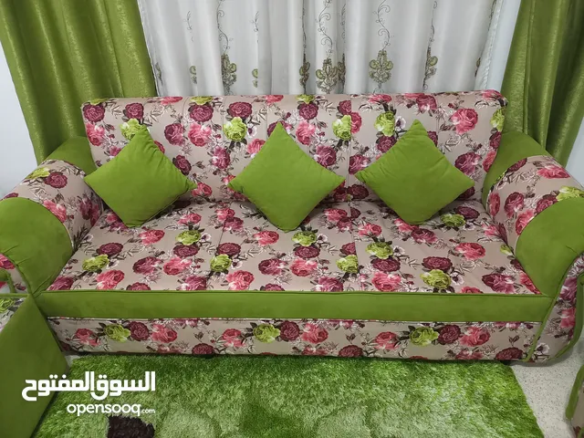 طقم كنب بحالة الوكالة