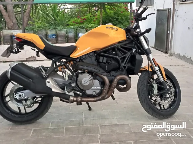 دوكاتي مونستر821