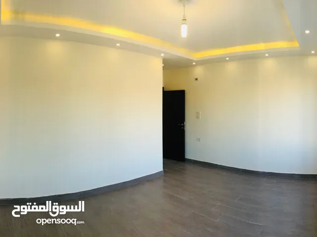 195m2 3 Bedrooms Apartments for Sale in Amman Deir Ghbar