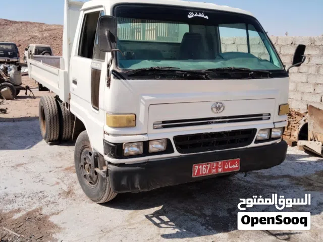 Used 2009 Daihatsu TractorUnit for Sale in Good Condition