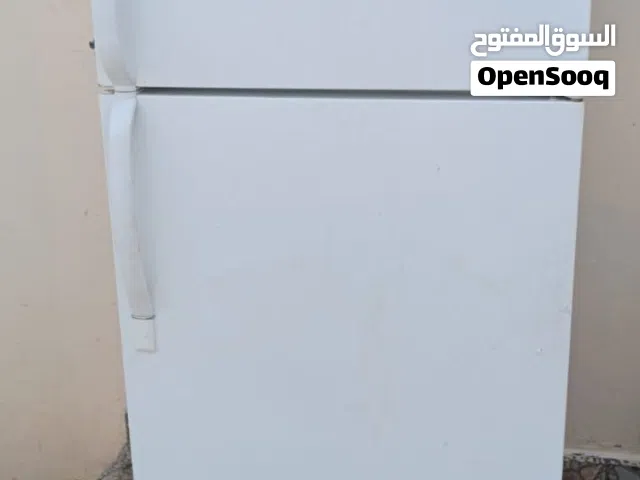 ثلاجة وقافية بابان