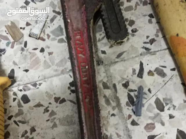 عدد يدوية متنوعة