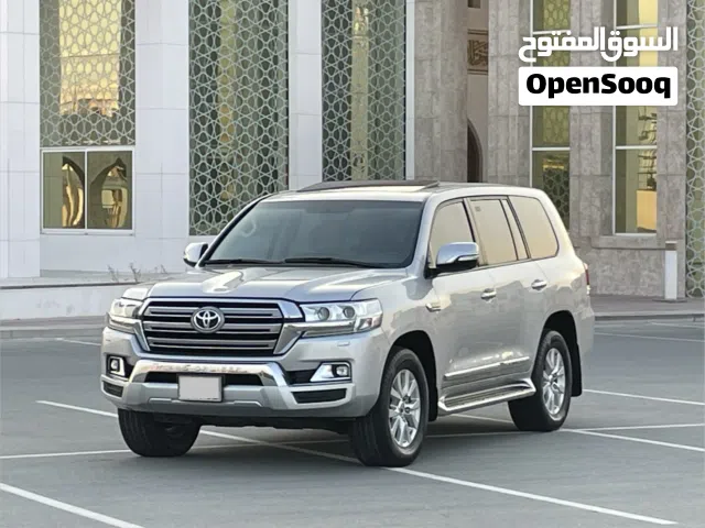 TOYOTA LANDCRUISER GXR V6 MODEL 2021