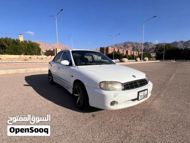 2000 كيا سبيكترا