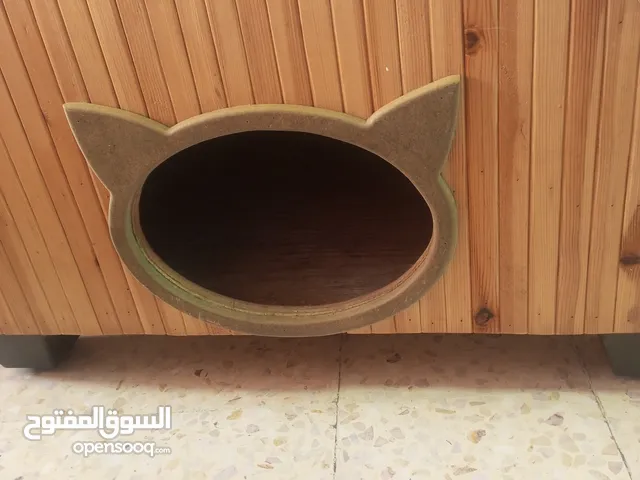بيت للقطط +فرشه للقطط