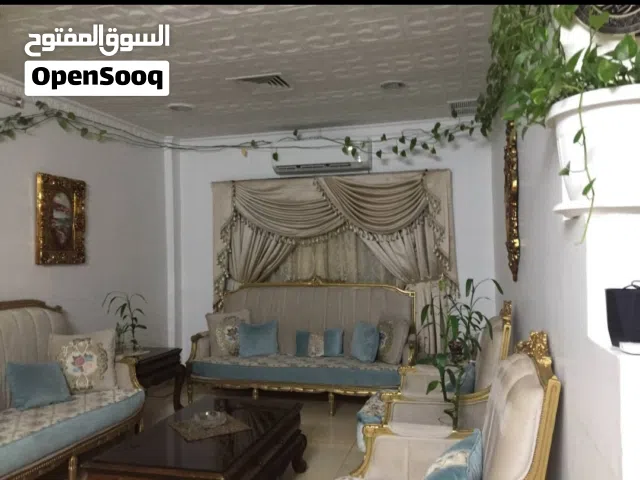 كنب خشب دمياط مصري مع قواعد خشلية لضمان الاستخدام  وكفرات بدل سادة مثل الظهر غير اللي بالصورة