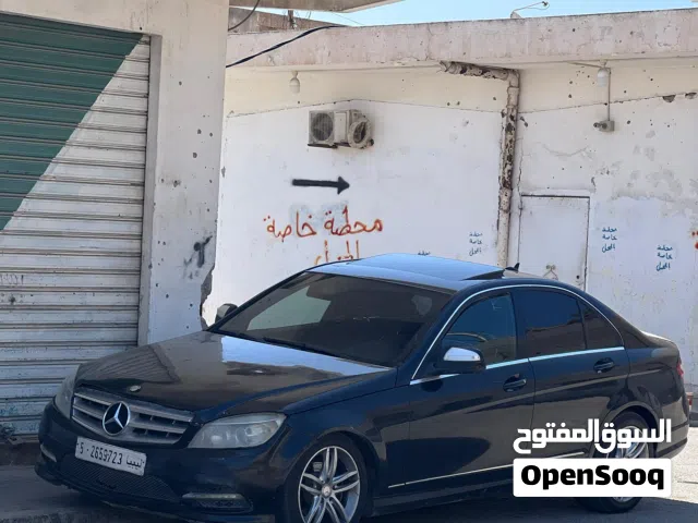 Mercedes Benz c300 2011 كاش او افاري