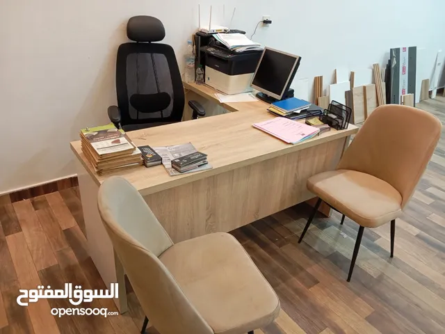 مكتب + 3 كراسي
