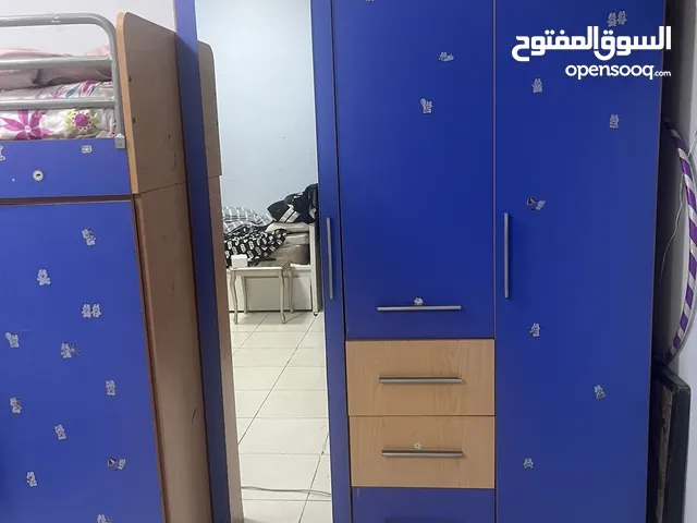 غرفة نوم أطفال دولاب وسرير ومكتب و سرير كبير نفر ونص