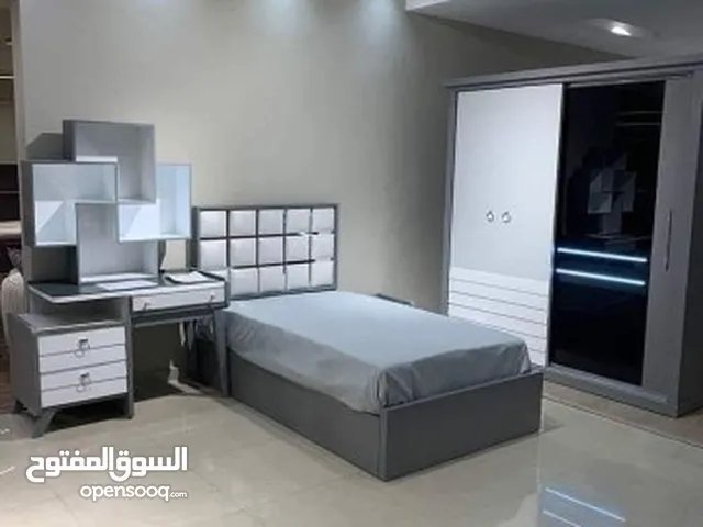 نجار فك وتركيب جميع انواع الخزائن والدواليب وجميع غرف النوم والصيانه والنقل في جميع احياء الرياض