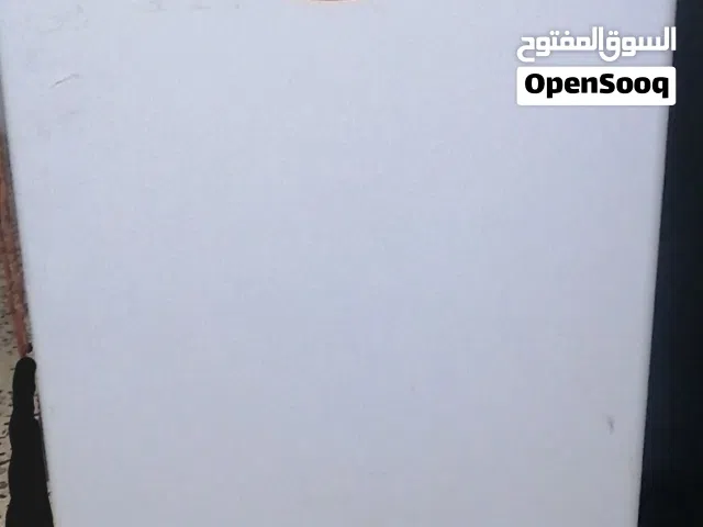 ثلاجة فريزر مستعمله للبيع