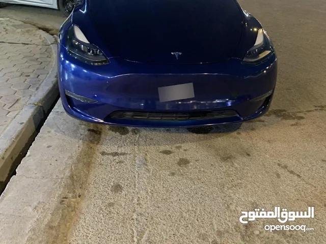 تيسلا مودل Y موديل 2023 لون ازرق