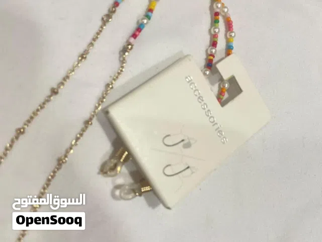 مداليه له نظارات جديده