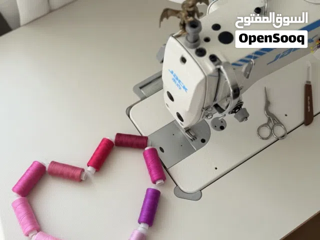 مصممة و خياطة توصيل مجانية