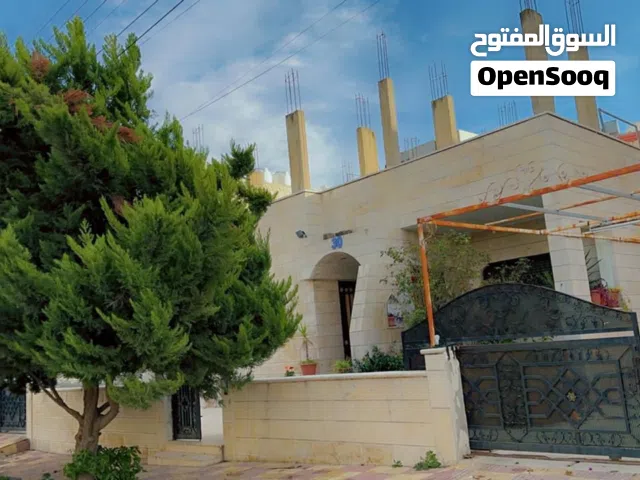 217 m2 4 Bedrooms Townhouse for Sale in Amman Daheit Al Aqsa