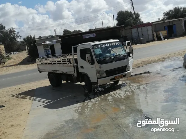 كنتر لنقل البضائع والاتات والاغنام
