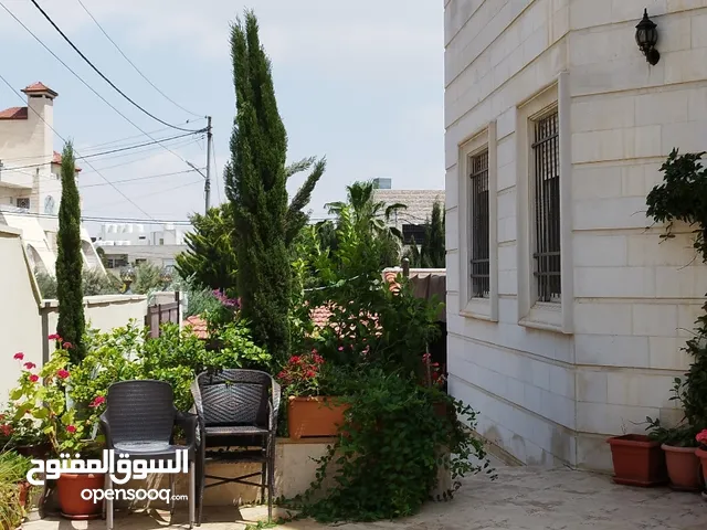 650 m2 More than 6 bedrooms Villa for Sale in Amman Tabarboor