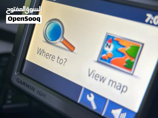 جهاز ملاحة سيارات Garmin nüvi مع شاحن Traffic Receiver الأصلي