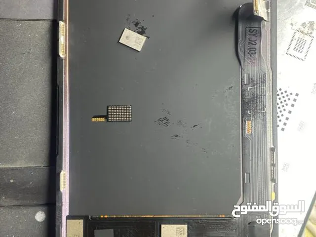 متوفرة شاشة ايفون xs max للبيع أصلية بسعر 400 د.ل شاملة الصيانة