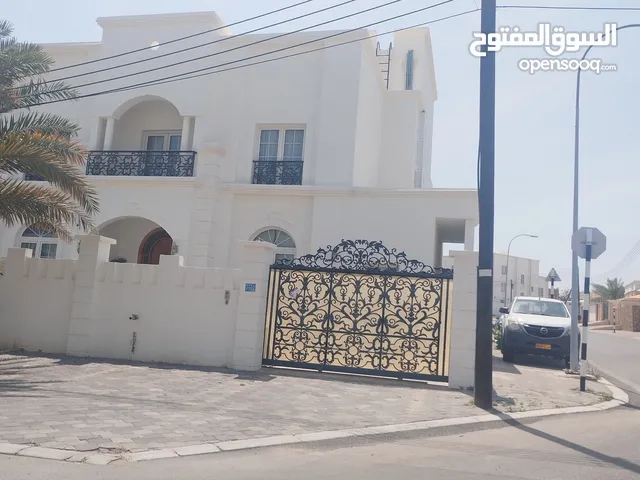 450 m2 5 Bedrooms Villa for Rent in Muscat Ansab