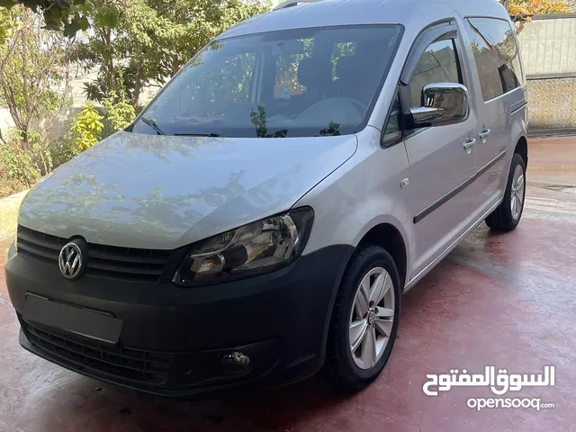 فولكسفاغن كادي 2011