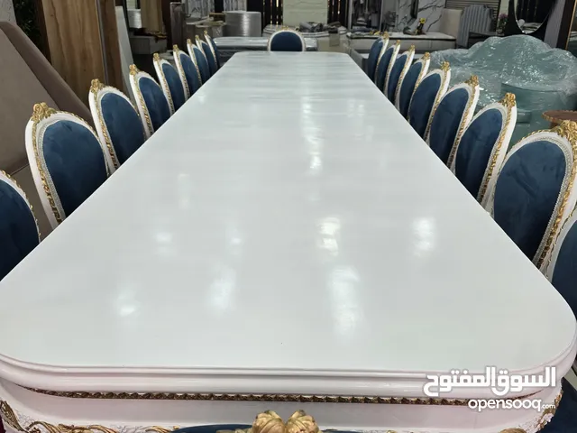 طاولة طعام للجمعات والعائلات الكبيرة جديدة خشب طبيعي زان مع توصيل لكل الامارات