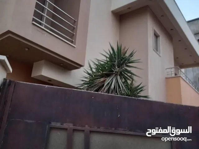 400 m2 4 Bedrooms Townhouse for Sale in Tripoli Souq Al-Juma'a