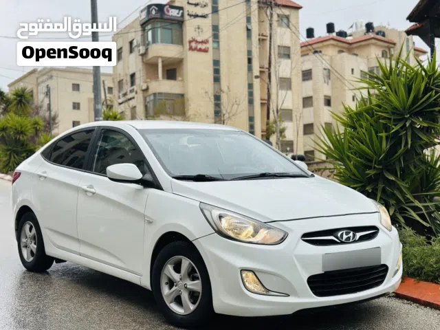 هونداي اكسنت 2015 . يد اولى . اوتوماتيك . اصل برايفيت كوري . ماتور 1400 بنزين . بحال الشركه